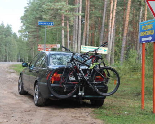 Thule Xpress 970 – достойный багажник на фаркоп для транспортировки двух велосипедов